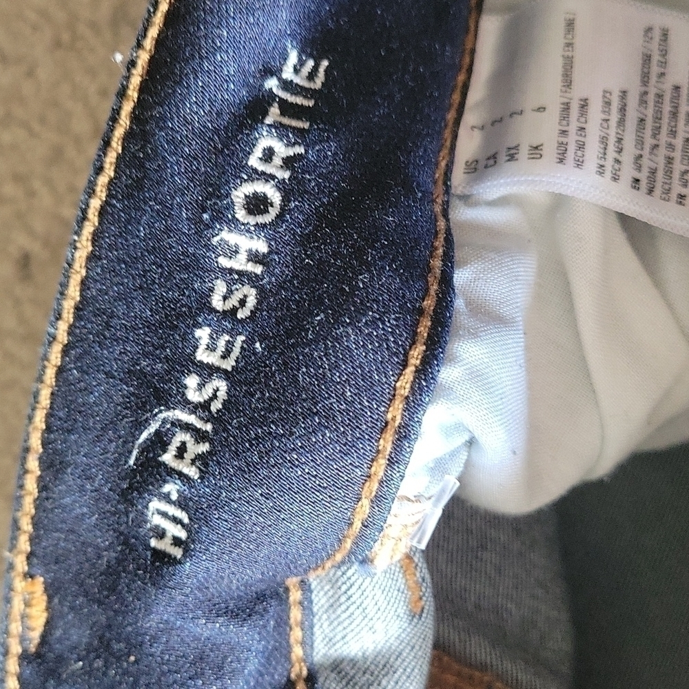 AMERICAN EAGLE High-Rise Shortie Super Stretch Denim Jean Shorts 2. - Picture 6 of 7